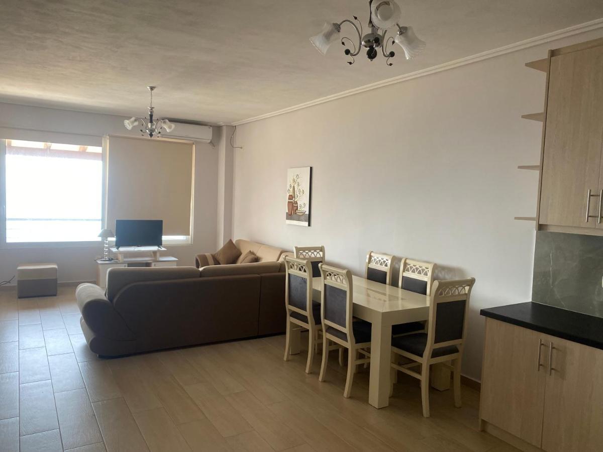 Blue Breeze Attic Apartments Saranda Kültér fotó