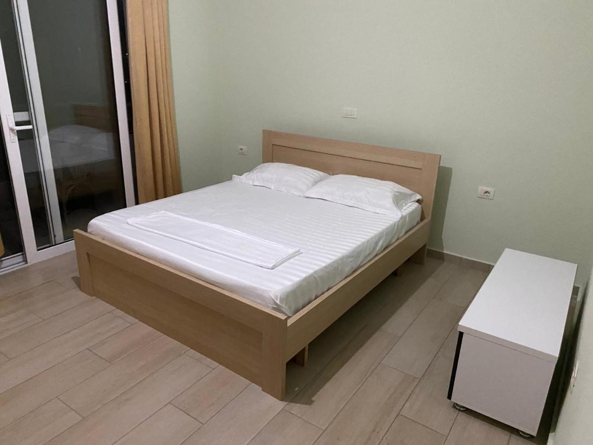 Blue Breeze Attic Apartments Saranda Kültér fotó