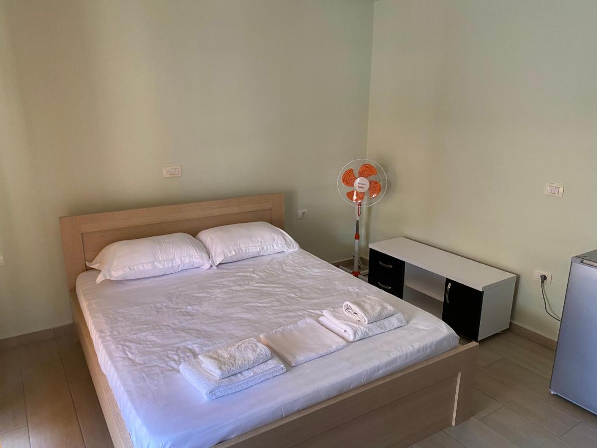 Blue Breeze Attic Apartments Saranda Kültér fotó