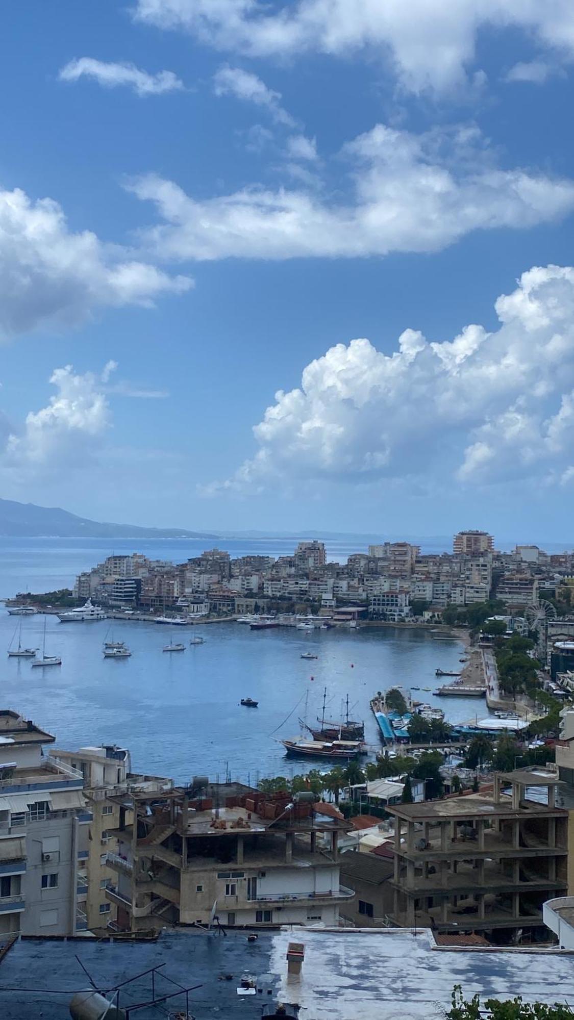 Blue Breeze Attic Apartments Saranda Kültér fotó