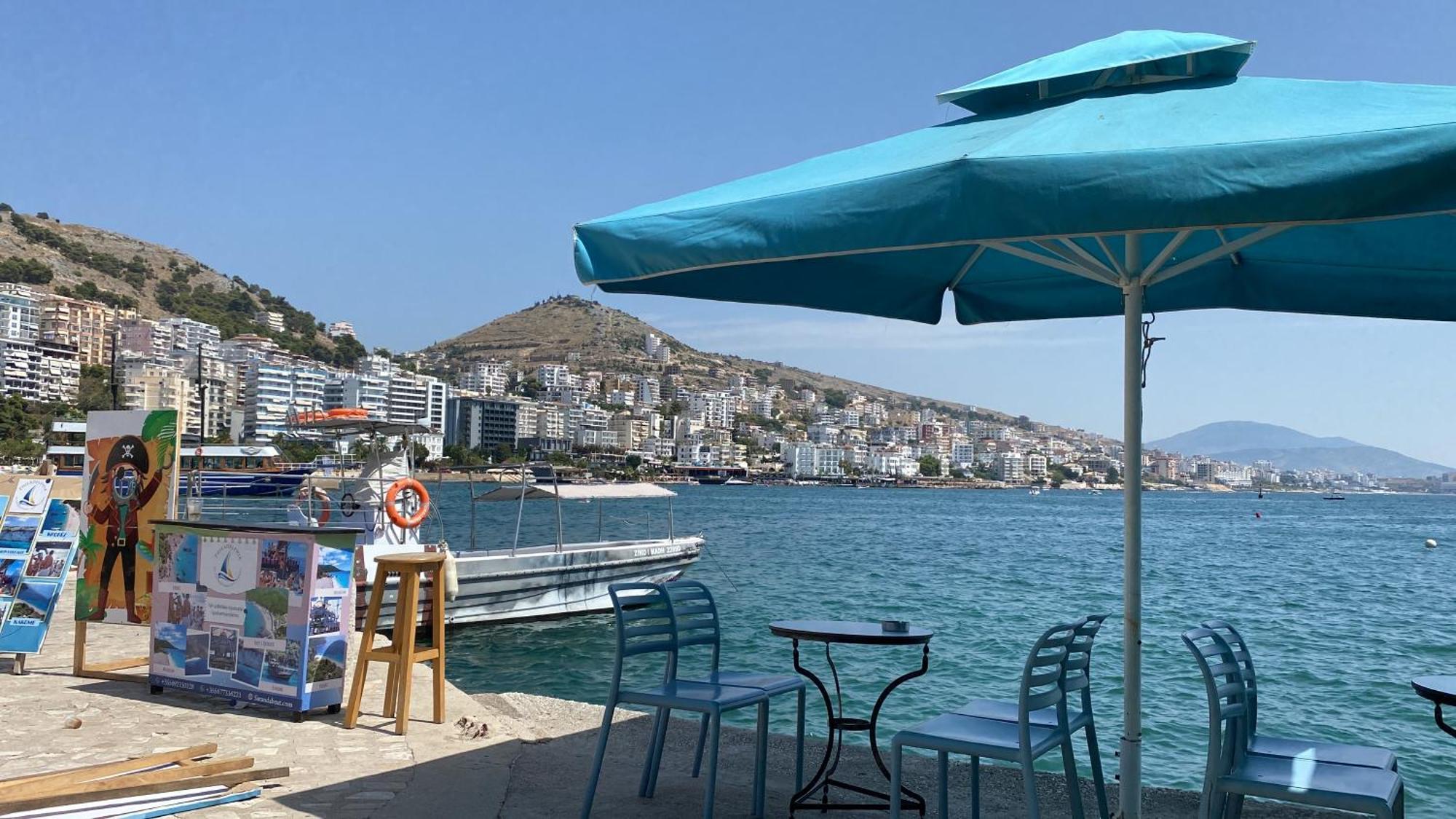 Blue Breeze Attic Apartments Saranda Kültér fotó